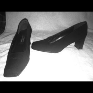 Stuart Weizmann Pumps